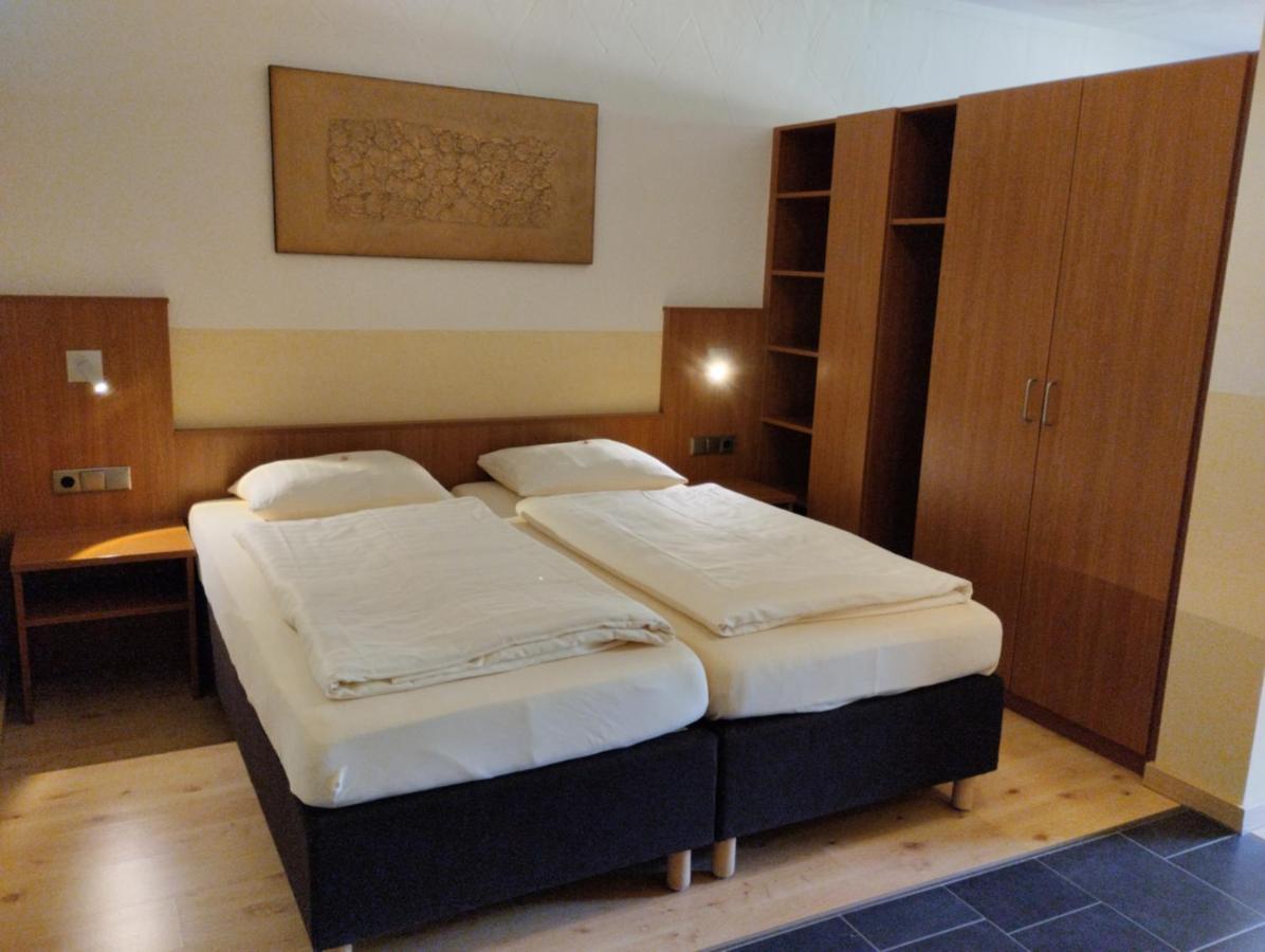 וינטריך Hotel & Restaurant Bruehler Hof מראה חיצוני תמונה